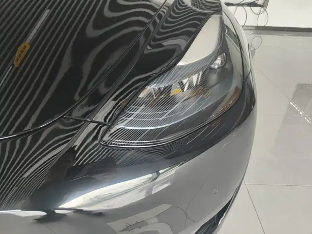 Tesla Model Y — Фото автомобиля 23