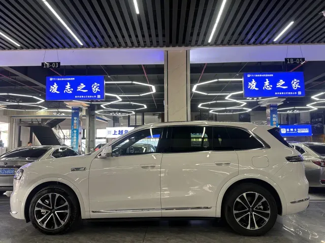 Aito M7 — Фото автомобиля 4