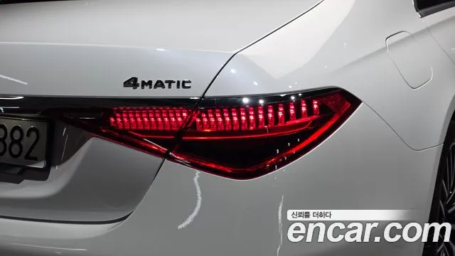Mercedes-Benz S-Class — Фото автомобиля 21