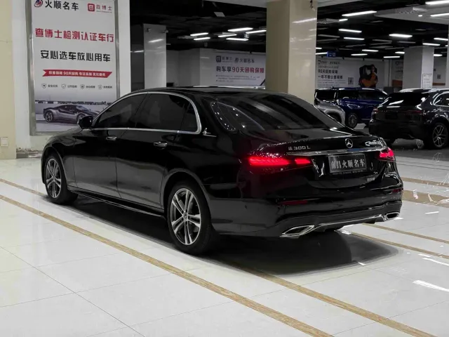 Mercedes-Benz E-Class — Фото автомобиля 7