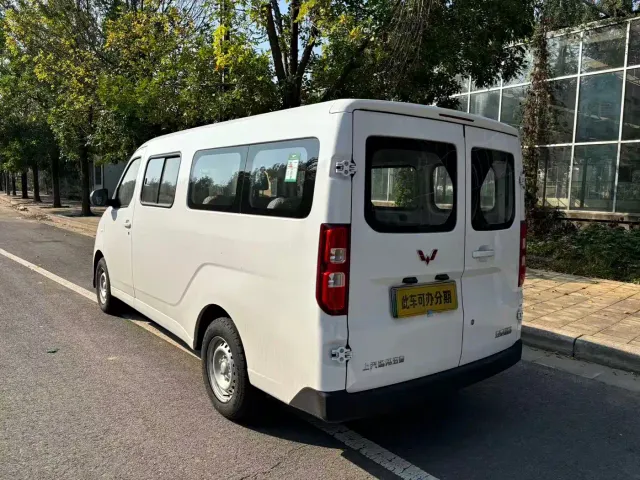 Wuling Yangguang — Фото автомобиля 5