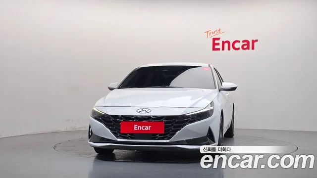 Hyundai Avante CN7 — Фото автомобиля 3