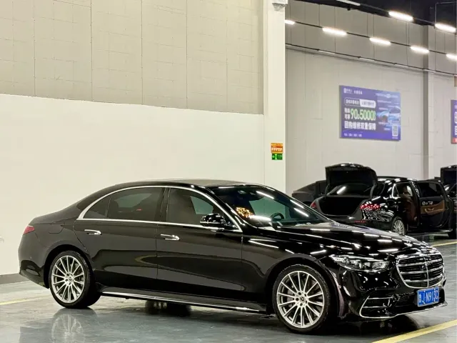 Фотография автомобиля — Mercedes-Benz S-Class