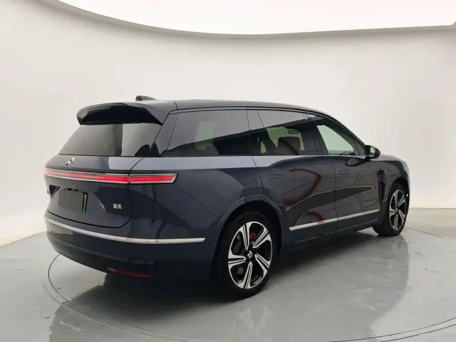 Nio ES8 — Фото автомобиля 5