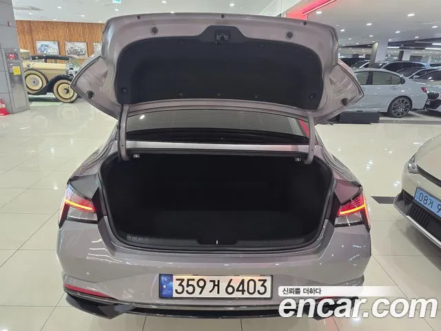 Hyundai AVANTE Avante (CN7) — Фото автомобиля 8