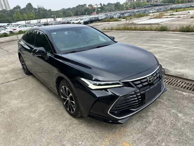 Toyota Avalon — Фото автомобиля 2
