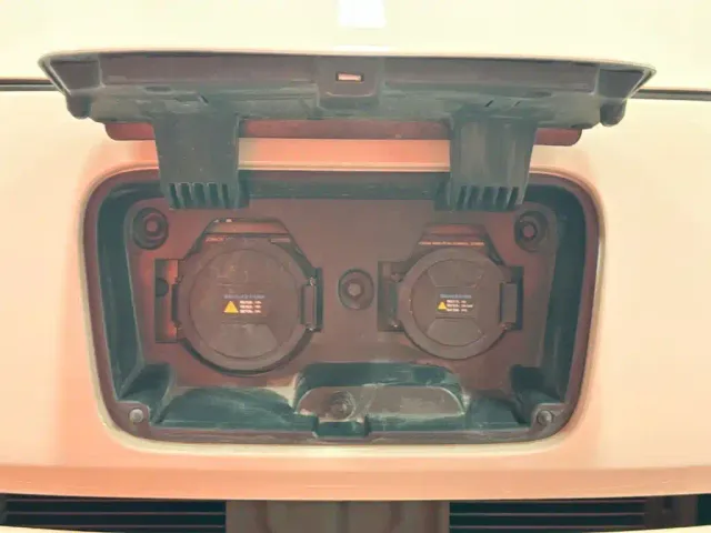 Leapmotor T03 — Фото автомобиля 11