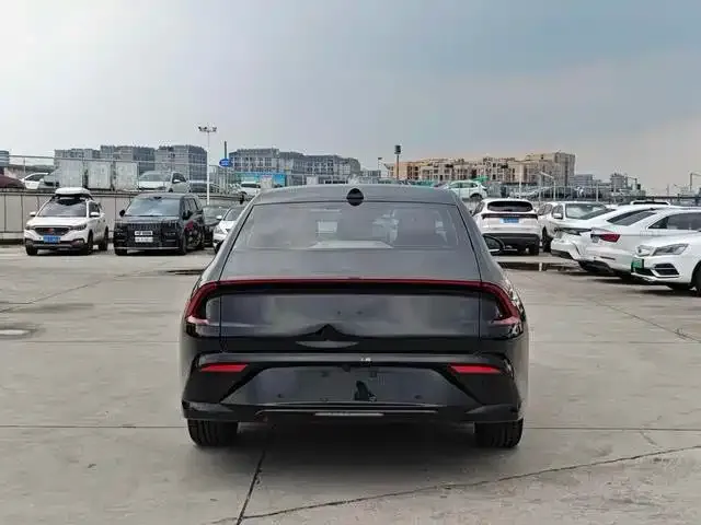 Wuling Starlight — Фото автомобиля 6