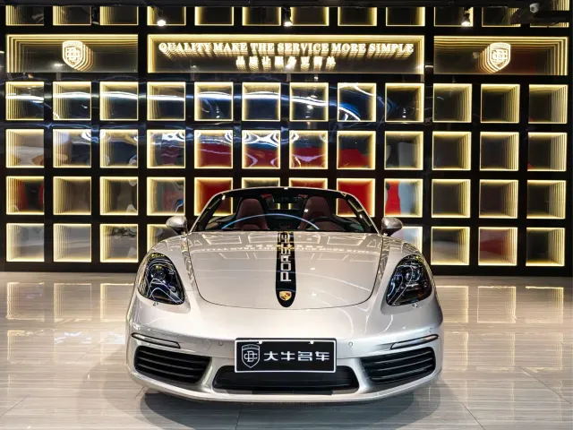 Porsche 718 — Фото автомобиля 2