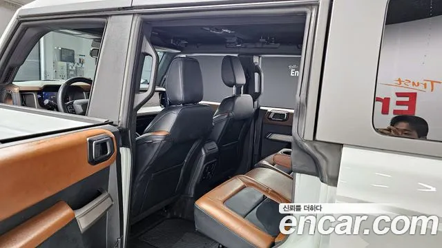 Ford Bronco — Фото автомобиля 11