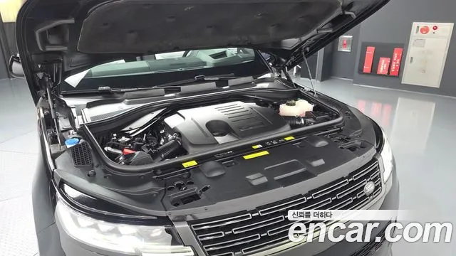 Land Rover Range Rover Sport — Фото автомобиля 6