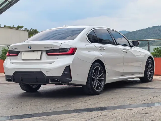 BMW 3 Series — Фото автомобиля 9