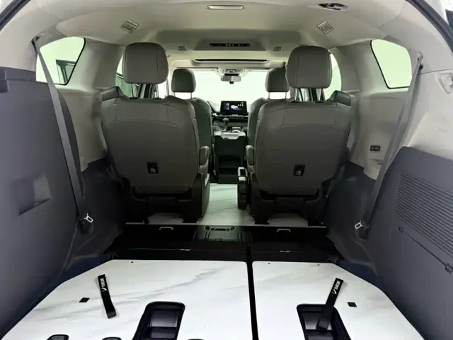 Toyota Granvia — Фото автомобиля 4
