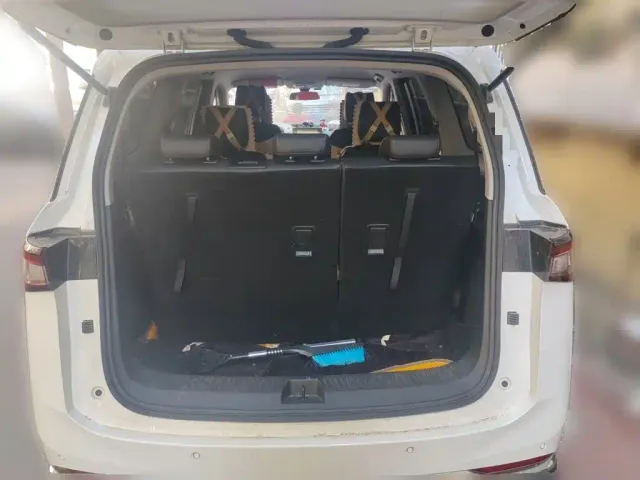 Wuling Jiachen — Фото автомобиля 9