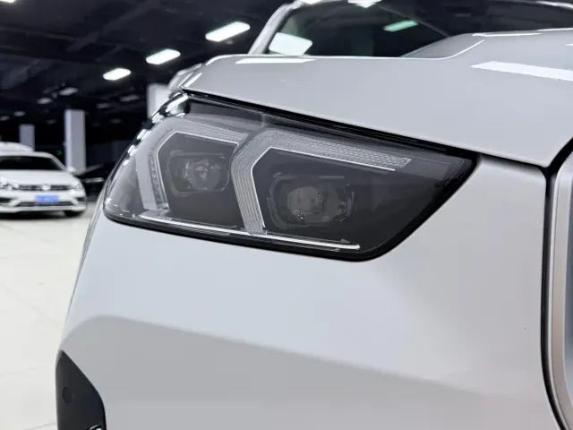 BMW X1 — Фото автомобиля 7