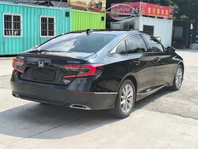 Honda Accord — Фото автомобиля 5