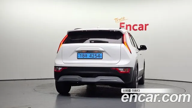 Kia Niro — Фото автомобиля 4