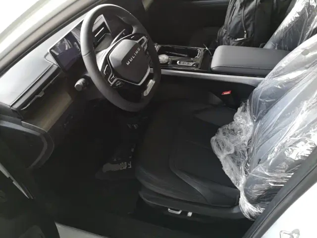 Wuling Starlight — Фото автомобиля 14