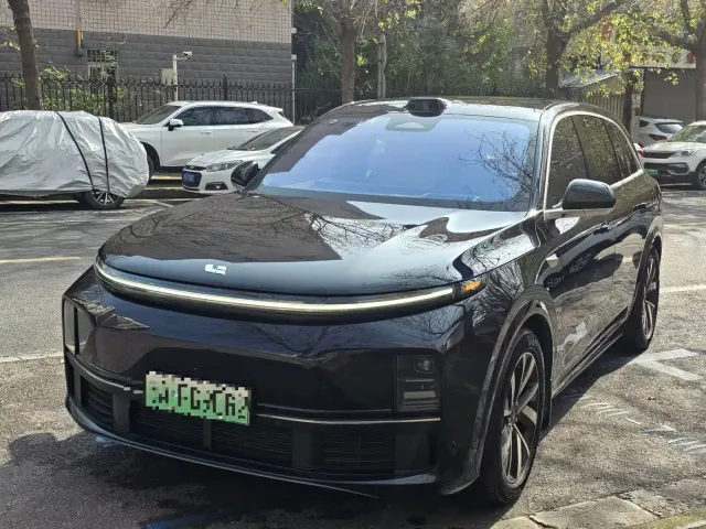 Фотография автомобиля — Li Auto L7