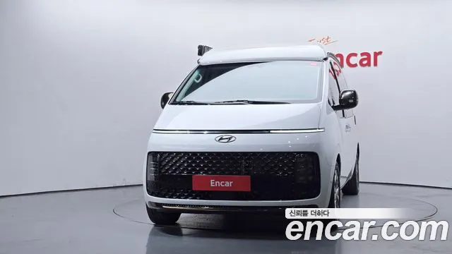 Hyundai Staria Staria 2WD автодом — Фото автомобиля 3