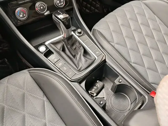 Volkswagen Sagitar — Фото автомобиля 13