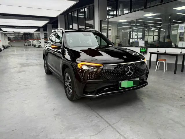 Mercedes-Benz EQB — Фото автомобиля 3