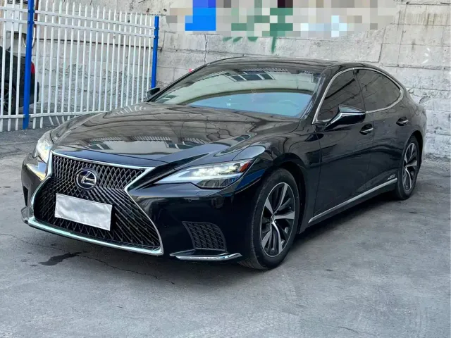 Lexus LS — Фото автомобиля 2