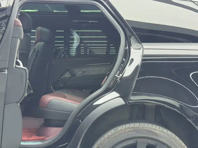 Land Rover Range Rover Sport — Фото автомобиля 9