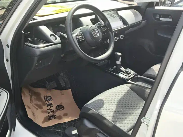 Honda Fit — Фото автомобиля 9