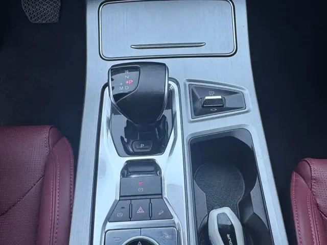Jetour X70 Plus — Фото автомобиля 9