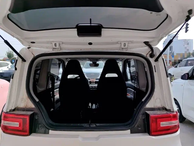 Wuling Hongguang Mini EV — Фото автомобиля 18