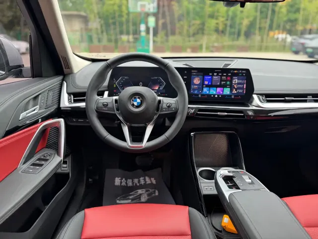 BMW X1 — Фото автомобиля 10
