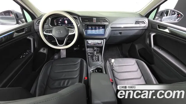 Volkswagen Tiguan — Фото автомобиля 10