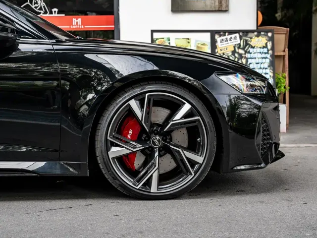 Audi RS 6 — Фото автомобиля 8