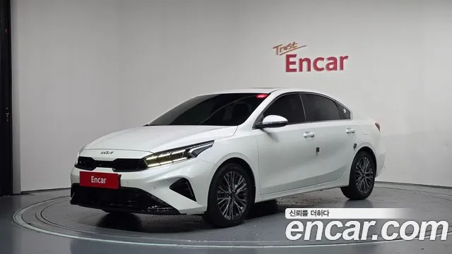 Фотография автомобиля — Kia K3 Generation 2