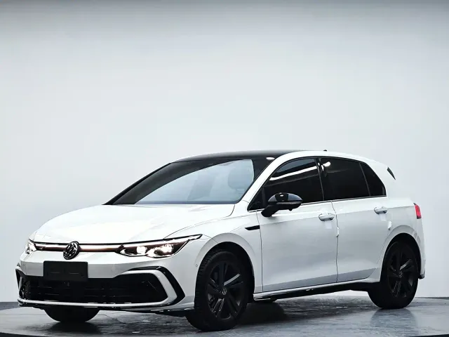 Volkswagen Golf — Фото автомобиля 2