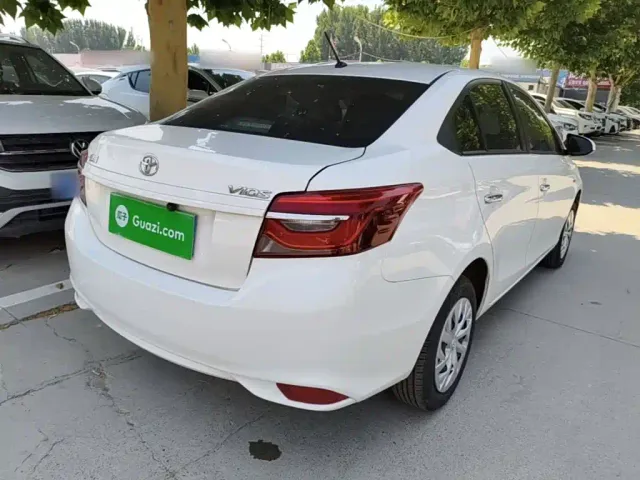 Toyota Vios — Фото автомобиля 6