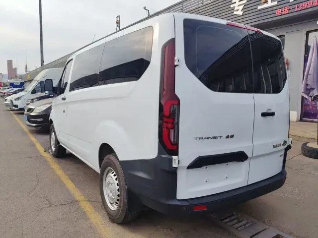 Ford Transit — Фото автомобиля 9