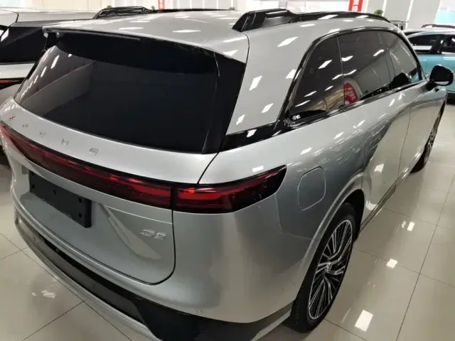 Xpeng G9 — Фото автомобиля 6