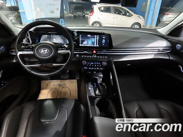 Hyundai Avante CN7 — Фото автомобиля 5