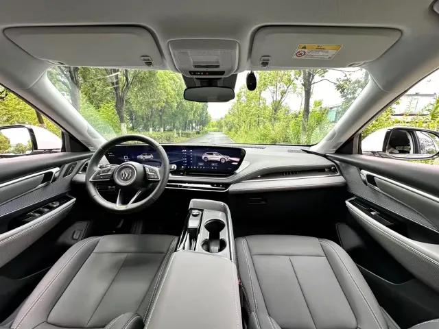 Buick E5 — Фото автомобиля 9