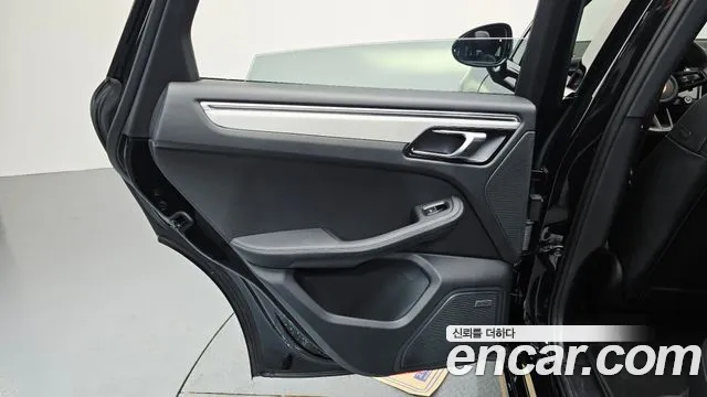 Porsche Macan — Фото автомобиля 21