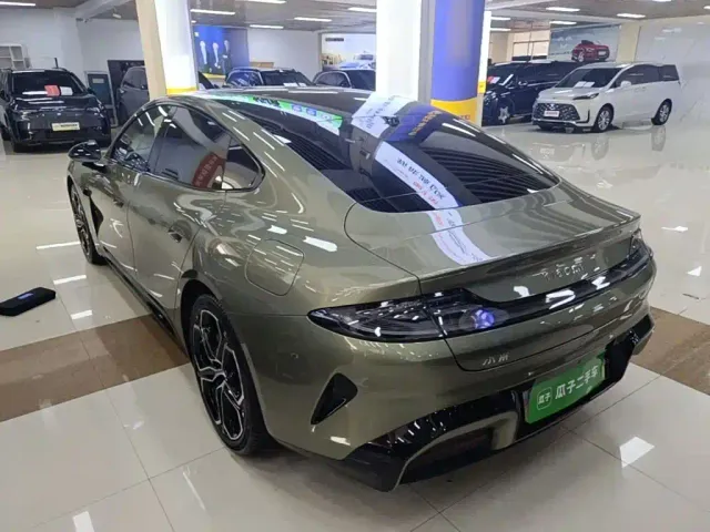 Xiaomi SU7 — Фото автомобиля 4
