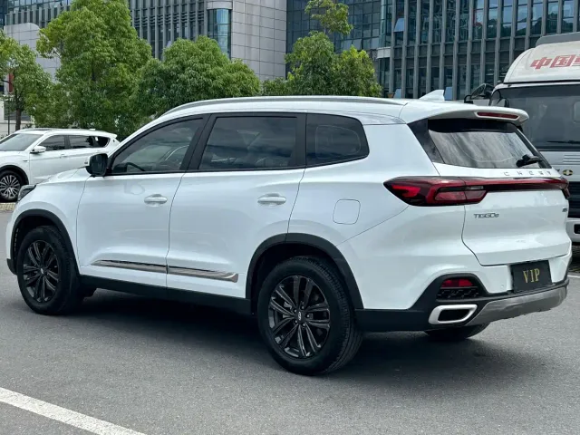Chery Tiggo 8 — Фото автомобиля 15