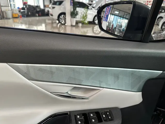 Changan UNI-T — Фото автомобиля 11