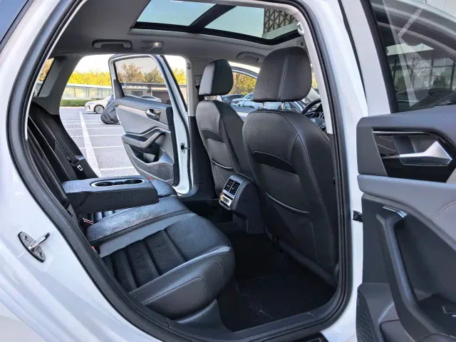 Volkswagen Sagitar — Фото автомобиля 14