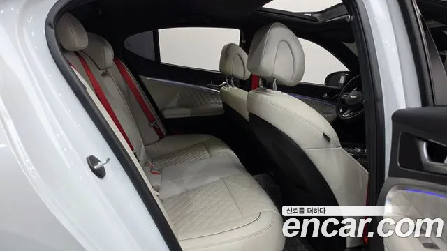 Genesis G70 New — Фото автомобиля 17