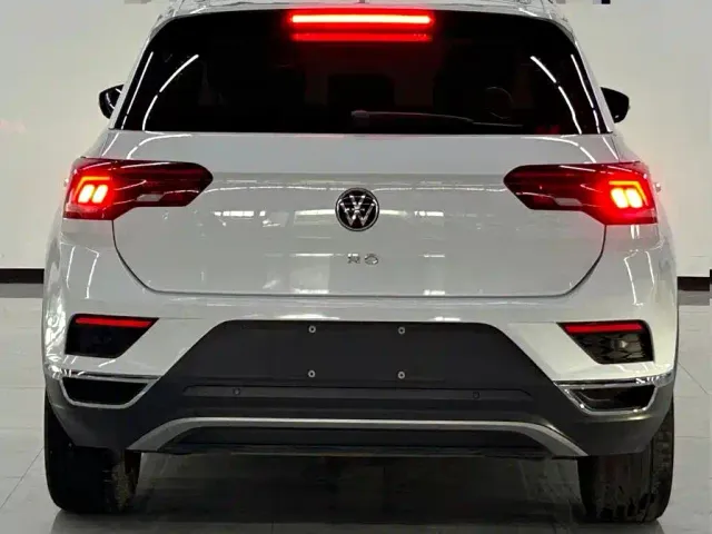 Volkswagen T-Roc — Фото автомобиля 5