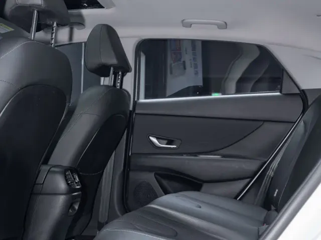 Hyundai Elantra — Фото автомобиля 13