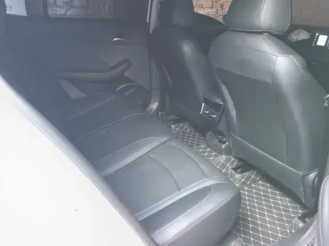 Roewe i5 — Фото автомобиля 11